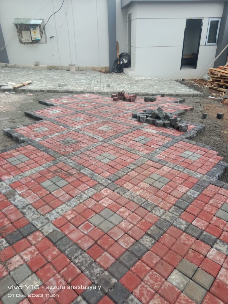 Gambar PEMASANGAN paving block